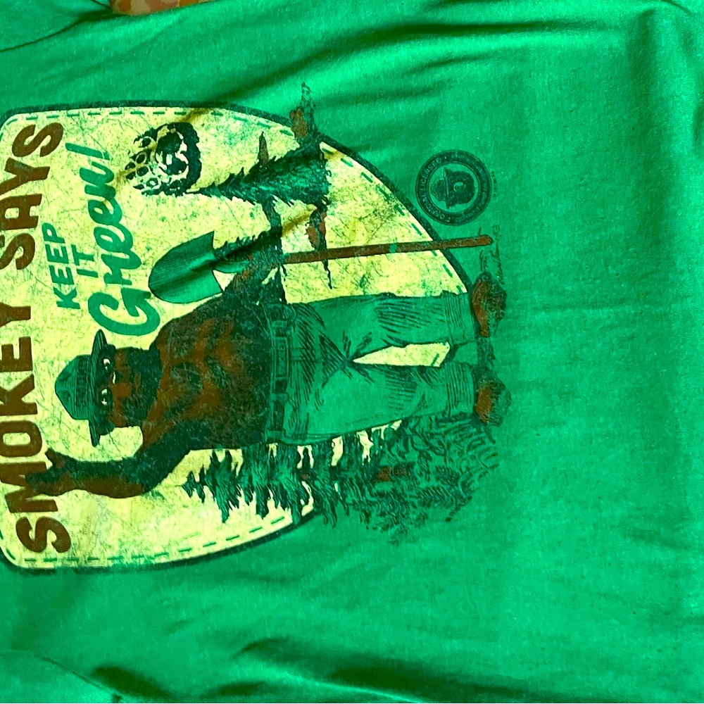 Smokey the bear shirt size small
